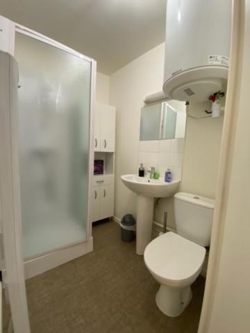 Ecole 101 Apartment *